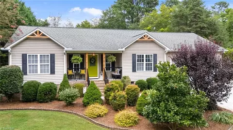 112 Baxter Rd, Winston Salem, NC 27107