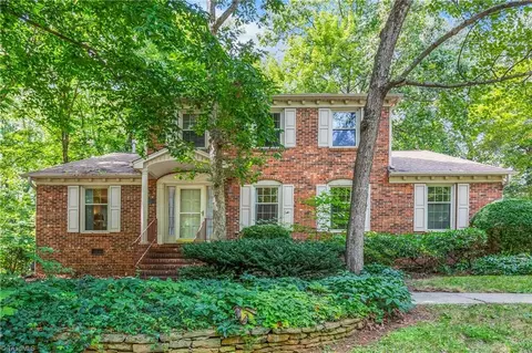 1605 Bearhollow Rd, Greensboro, NC 27410