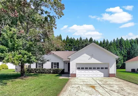 315 Torey Pines Ct, Winston Salem, NC 27105