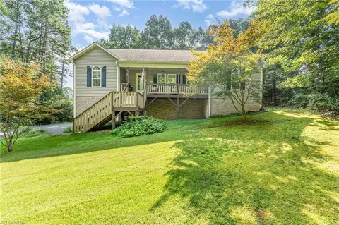 142 Jonah Dr, Linwood, NC 27299
