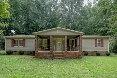 125 Spry Ln, Mocksville, NC 27028