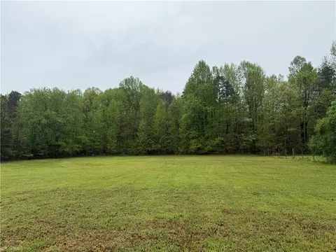 7723 Turnpike Rd, Archdale, NC 27263 photo 3