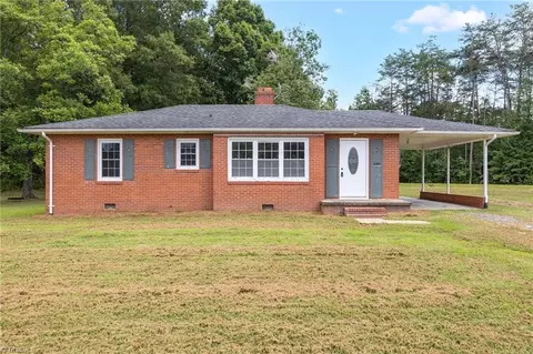 299 Beagle Club Rd, Stoneville, NC 27048