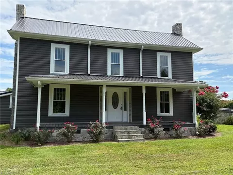 7655 Salem Chapel Rd, Walnut Cove, NC 27052
