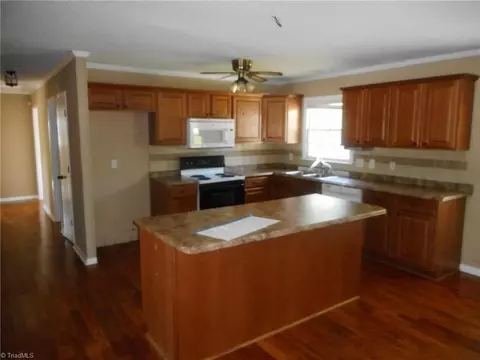 6007 Checker Rd, High Point, NC 27263 photo 6