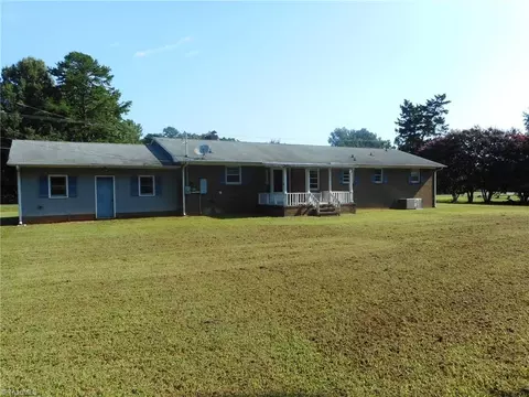 6007 Checker Rd, High Point, NC 27263 photo 14