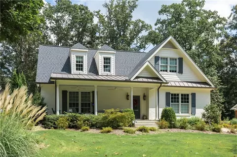 4810 Starmount Dr, Greensboro, NC 27410