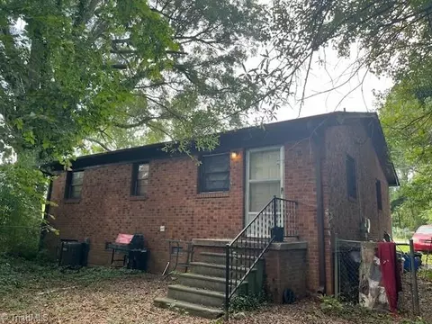 1306 Filbert Pl, High Point, NC 27260 photo 2