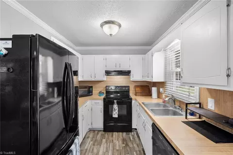 3846 Azalea Ln, Trinity, NC 27370 photo 9