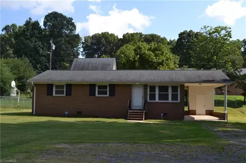 709 Academy St W, Madison, NC 27025