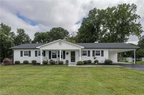 155 Old Wood Ln, Kernersville, NC 27284