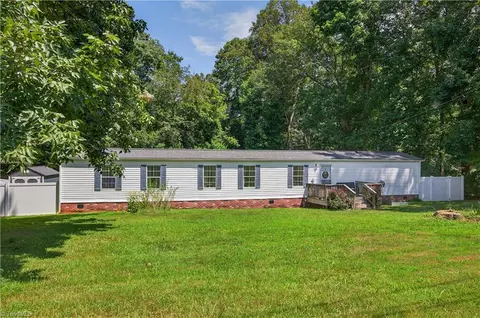 119 Hillcrest Rd, Reidsville, NC 27320
