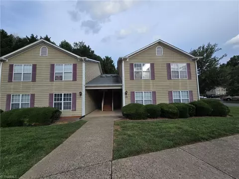 19 Meadowood Glen Way #D, Greensboro, NC 27409