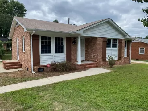2109 Carpenter St, Greensboro, NC 27403