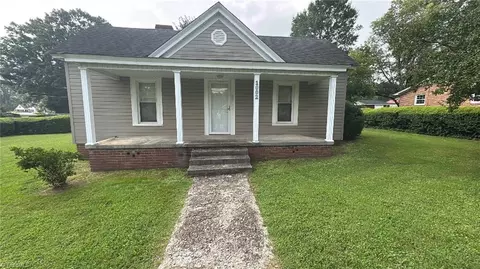 1002 Irving Ave, Eden, NC 27288