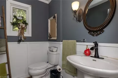 Bath - 4709 Riverview Dr, Trinity, NC 27370 photo 5 of 5