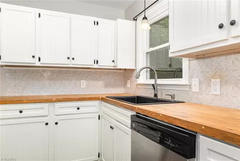 7098 Fork Rd E, High Point, NC 27265 photo 8