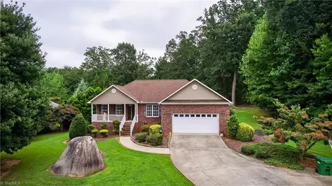 1022 Spring Rock Dr, Salisbury, NC 28146