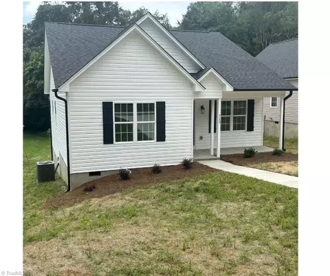 112 Taft St, Mayodan, NC 27027