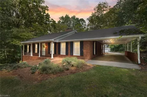 241 W Church St, Mocksville, NC 27028