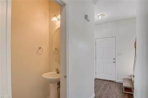 1257 Silverstone Ct, High Point, NC 27265 photo 17