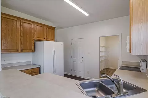1257 Silverstone Ct, High Point, NC 27265 photo 15