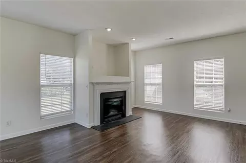 1257 Silverstone Ct, High Point, NC 27265 photo 5