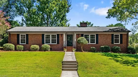 1700 Gracewood Dr, Greensboro, NC 27408
