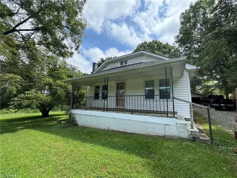 171 Frog Ridge Rd, North Wilkesboro, NC 28659