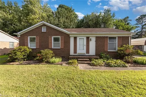 11 Rehobeth Ct, Greensboro, NC 27406