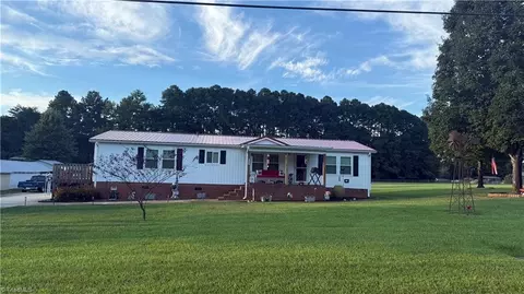 1137 Fred Miller Rd, Lexington, NC 27292