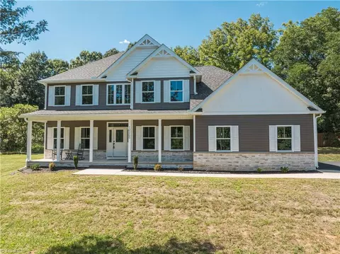 10265 Nc Highway 150 N, Clemmons, NC 27012