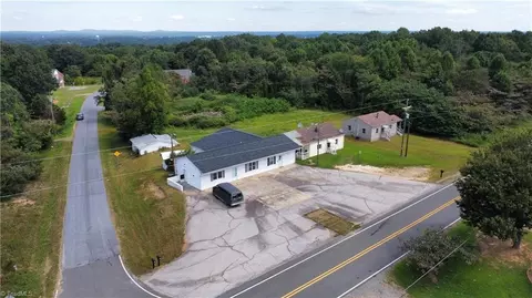 879 Holland Rd, Pelham, NC 27311