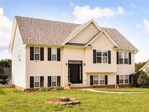 135 Winding Creek Rd, Mocksville, NC 27028