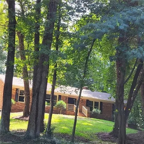 20 Blythe St, Kernersville, NC 27284