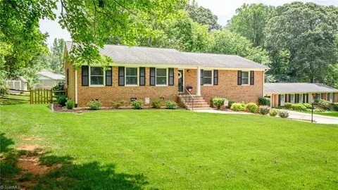 651 Heatherly Rd, Mooresville, NC 28115