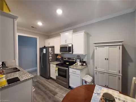 Kitchen - 397 Northbridge Dr, High Point, NC 27265 photo 2 of 6