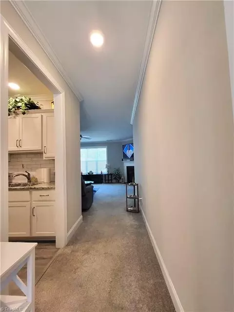 Entry Way - 397 Northbridge Dr, High Point, NC 27265 photo 3 of 7
