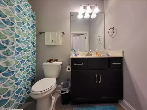Bath - 397 Northbridge Dr, High Point, NC 27265 photo 1 of 5