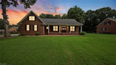 5859 Laurel Ridge Dr, Snow Camp, NC 27349