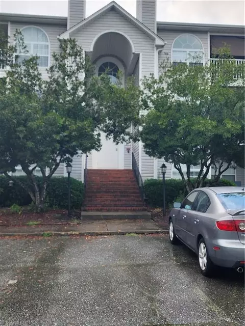 132 Rivertree Ln, Winston Salem, NC 27103