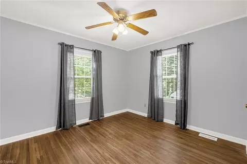 Bedroom - 712 Sunset Ave, Madison, NC 27025 photo 3 of 6
