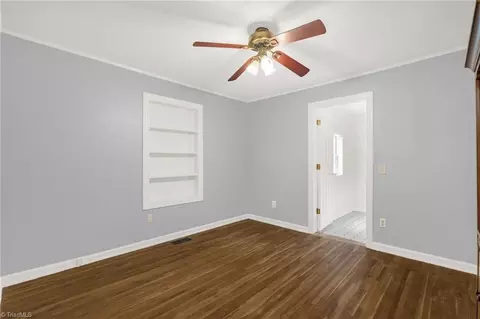 Bedroom - 712 Sunset Ave, Madison, NC 27025 photo 5 of 6