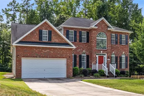 5006 Winding Ridge Ct, Greensboro, NC 27406