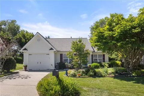 2458 Somerset Place Dr, Winston Salem, NC 27103