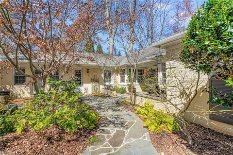 202 W Kemp Rd, Greensboro, NC 27410
