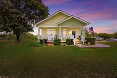 167 Sallie Dr, Thomasville, NC 27360