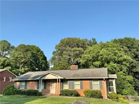 2541 Weymoth Rd, Winston Salem, NC 27103