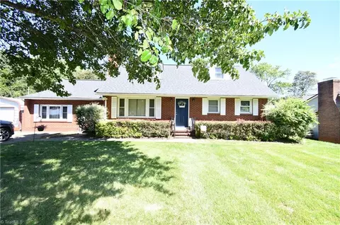 165 North St, Rural Hall, NC 27045