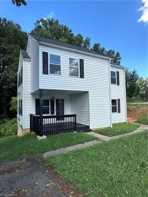 804 Elizabeth St, North Wilkesboro, NC 28659
